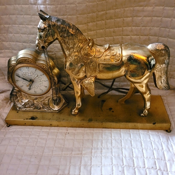 Accents Antique Electric Horse Clock Some Tarnish Clock Does Work See